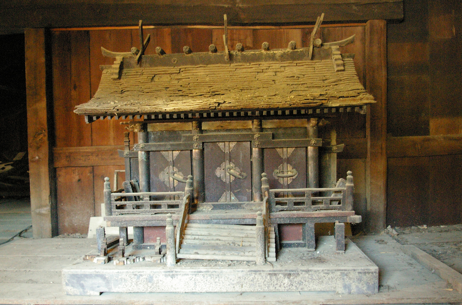 近露王子神社宮殿